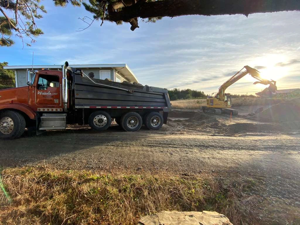 Experienced hydro excavation contractor performing safe and precise utility excavation using professional vacuum excavation equipment.